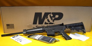 Smith & Wesson M & P 15 w/ MagPul 5.56 NEW